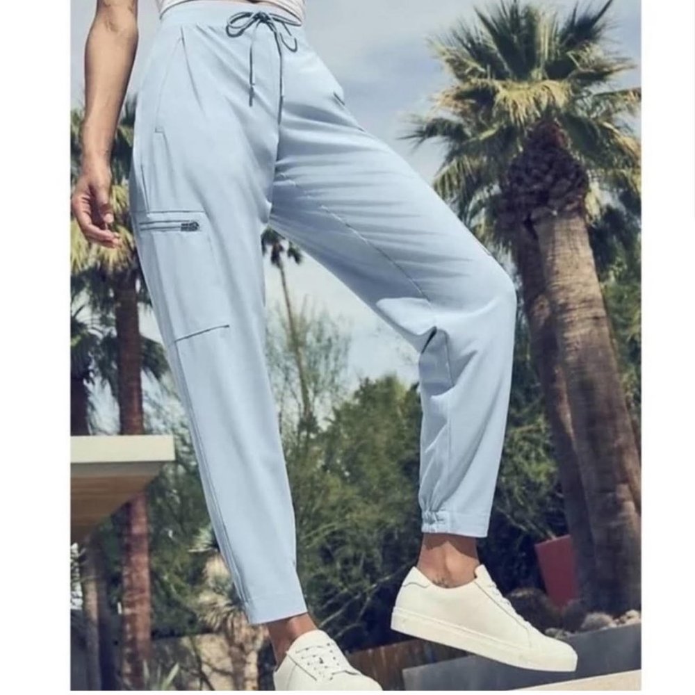 Athleta Go Far Travel Pant, size 0, blue